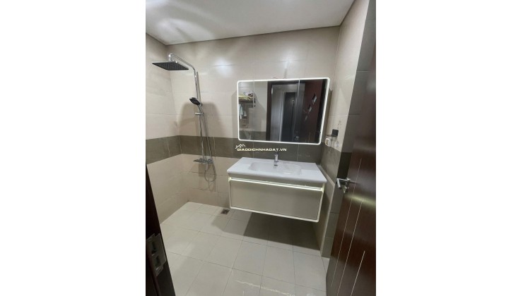 Cho thuê nhà lô góc, mới, thang máy,vỉa hè, 114m2- 5T, Duy Tân_44 Tr- 0941646107